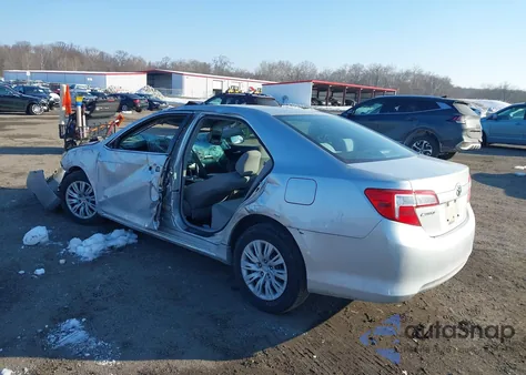 2012 Toyota Camry Le z USA, uszkodzony, nr VIN 4T4BF1FK1CR231655